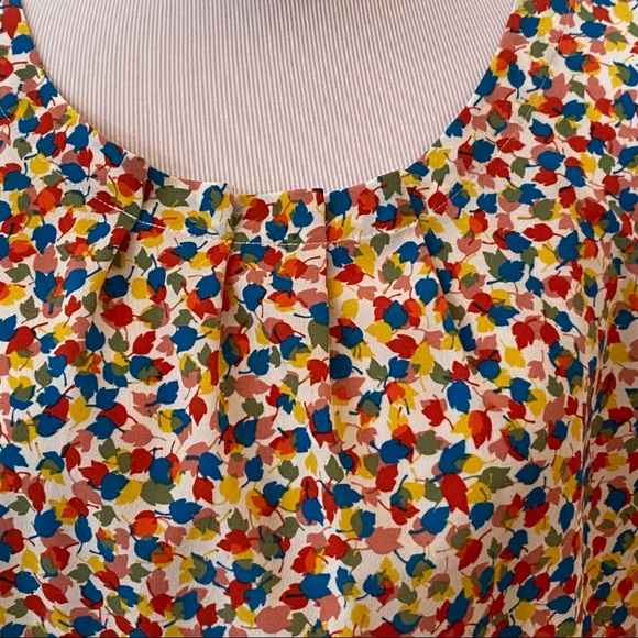 Talbots Rainbow Leaf Print Pleated Blouse Size Medium - Picture 3 of 9